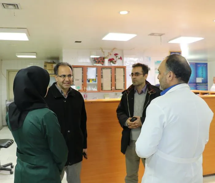 بازدید سرپرست دانشکده علوم پزشکی از بخش های اورژانس بیمارستان های امیرالمومنین(ع) و شهید بهشتی