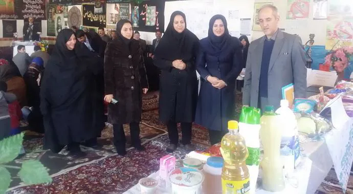 برگزاری نمایشگاه با موضوع پیشگیری از سرطان در خانه بهداشت قره برقع 
