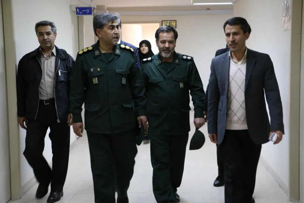 حضور فرمانده سپاه مراغه در معاونت آموزشی، پژوهشی و دانشجویی به مناسبت ایام دهه فجر