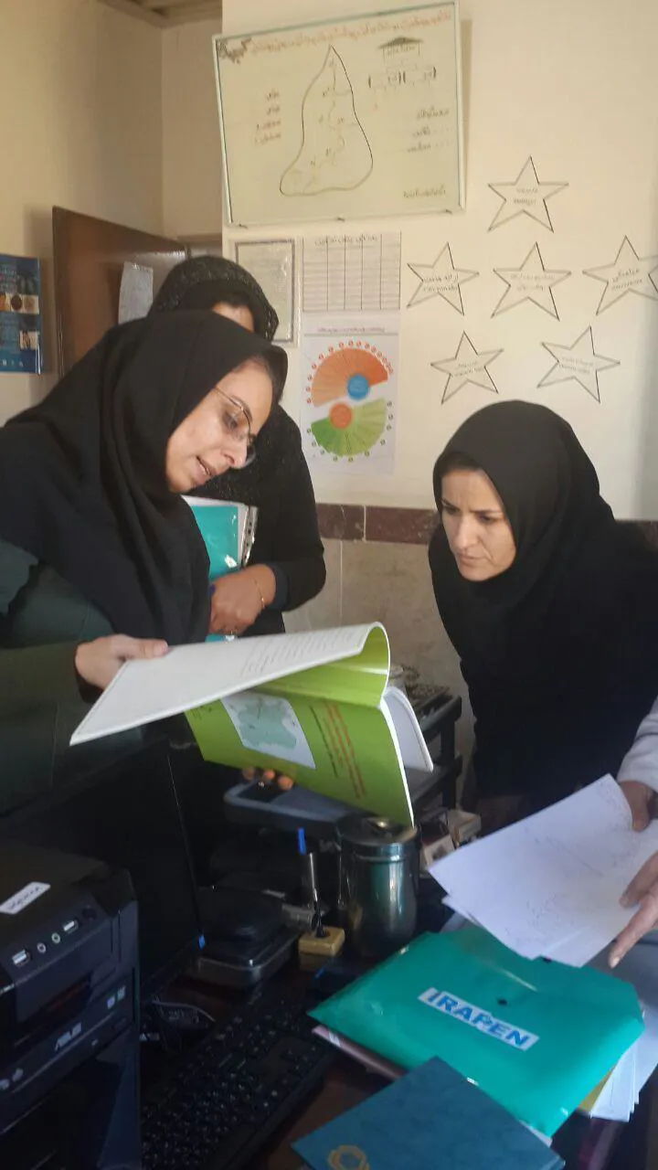 کارشناسان گروه بیماری های وزارت بهداشت از روند اجرای برنامه IRaPEN در مراغه بازدید کردند