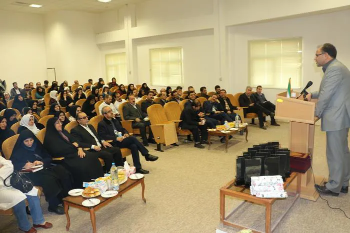 با حضور سرپرست دانشکده مراسم بزرگداشت روز پرستار و تجلیل از پرستاران نمونه در واحدهای تابعه برگزار شد