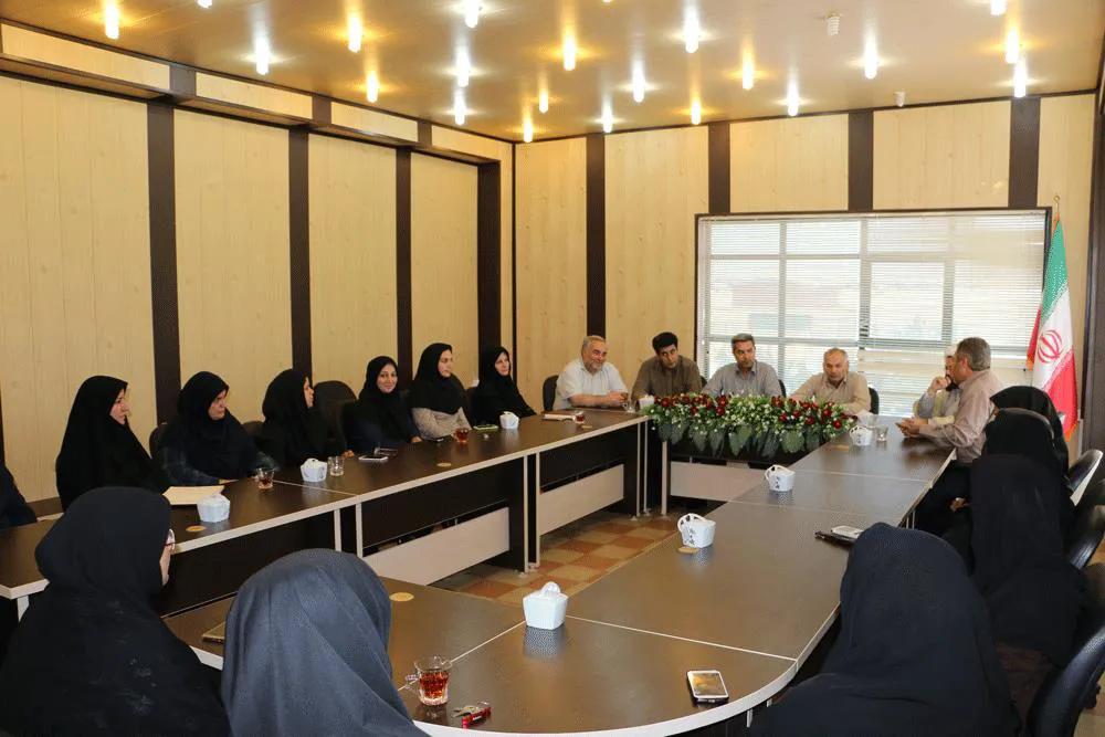 نشست صمیمی معاون آموزشی، پژوهشی و دانشجویی با همکاران معاونت برگزار شد