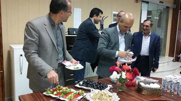 به مناسب هفته غذای سالم/صبحانه کاری سرپرست و هیئت رئیسه دانشکده در مدیریت غذا و دارو