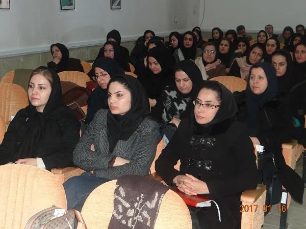 برگزاری جلسه آموزشی اورژانس های مامایی برای کلیه پزشکان ، ماماهای تیم سلامت و مراقبین 