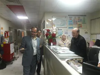 رئیس دانشکده با حضور در مراکز درمانی دانشکده علوم پزشکی آغاز سال نو را به کادر درمانی تبریک گفت