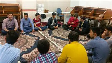 به مناسبت روز جوان؛ سرپرست مدیریت دانشجویی و فرهنگی دانشکده علوم پزشکی مراغه از خوابگاه های دانشجویی بازدید کرد