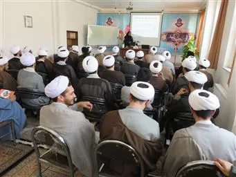 برگزاری جلسه آموزشی و انجام خطرسنجی بیماریهای غیر واگیر برای طلاب حوزه علمیه برادران مراغه