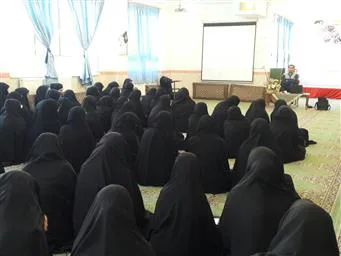 برگزاری جلسه آموزشی با موضوع ایدز و پیشیری از آن برای 250 نفر از  طلاب حوزه علمیه خواهران شهرستان مراغه