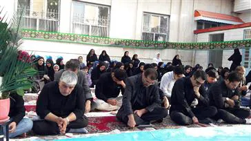برگزاری مراسم معنوی زیارت عاشورا 