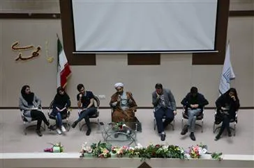 کرسی آزاد اندیشی با هدف بررسی روابط دختر و پسر در دانشکده علوم پزشکی مراغه