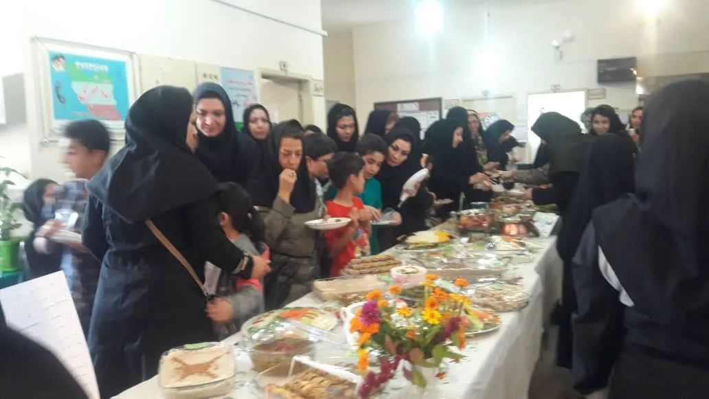 جشنواره ترویج غذای سالم در مراکز خدمات جامع سلامت شماره یک هاشم آباد و شماره 2 شهرک برگزار گردید