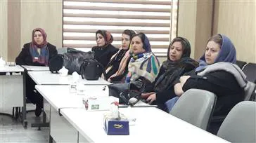 جلسه ی بررسی چالش ها و مشکلات گروه زنان