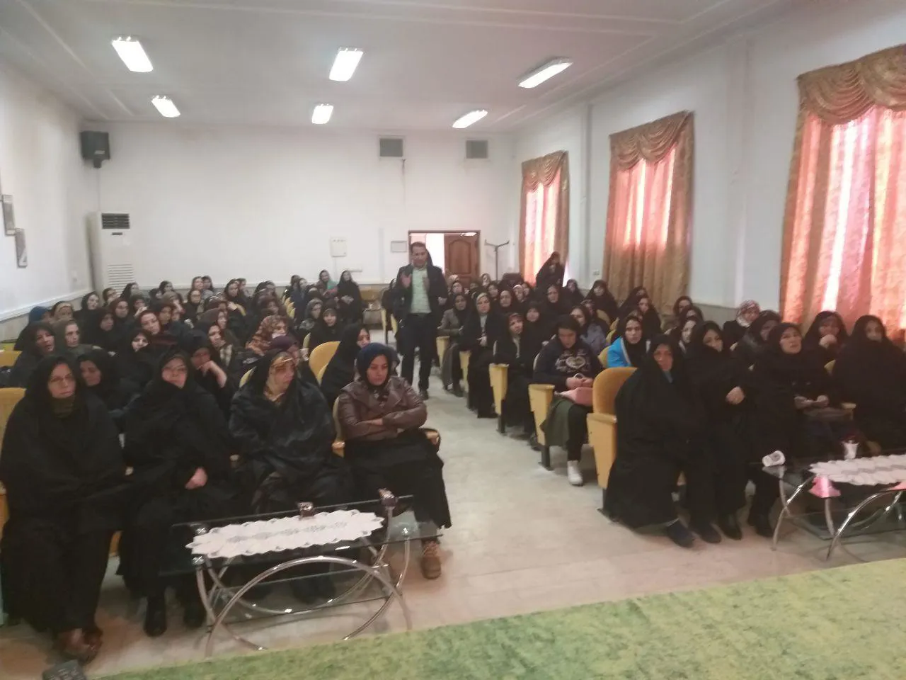 جلسه آموزشی  ویژه داوطلبان سلامت محلات برگزار گردید 