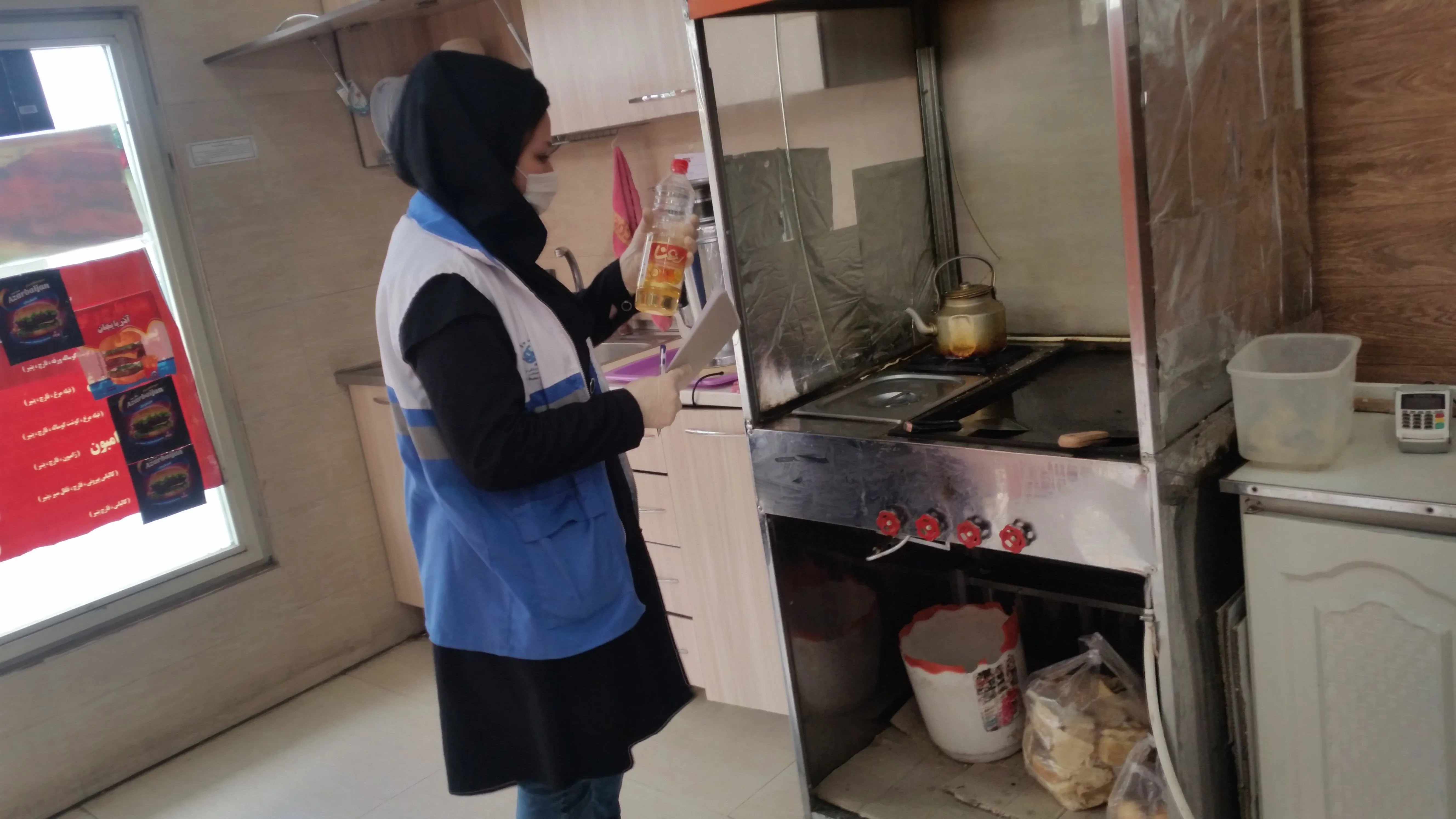 7000 بازدید توسط بازرسان بهداشت محیط از اماکن تهیه و توزیع مواد غذایی صورت گرفته است 