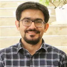 دکتر مقدس کیا در رادیو شهر مراغه توضیحاتی را در خصوص شناسایی محصولات غذایی سالم ارائه کرد
