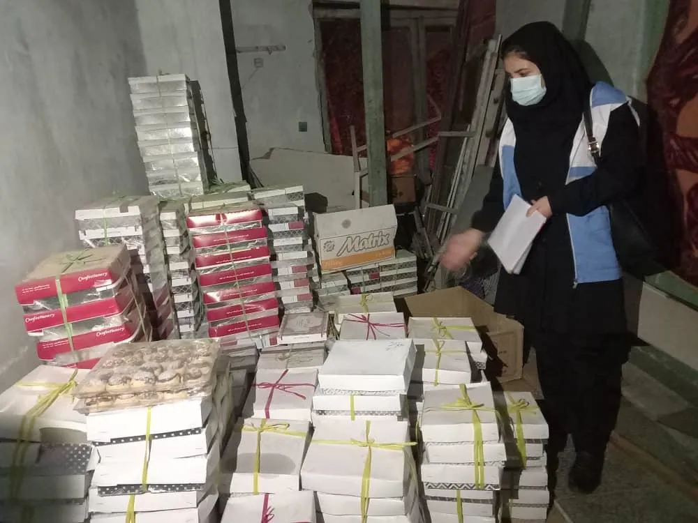 ضبط 900 کیلوگرم مواد غذائی فاسد و غیر مجاز