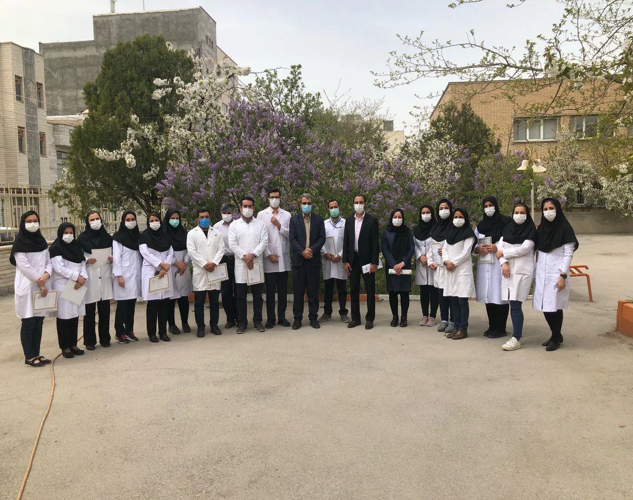 از کارکنان آزمایشگاه مرکز بهداشت تقدیر شد