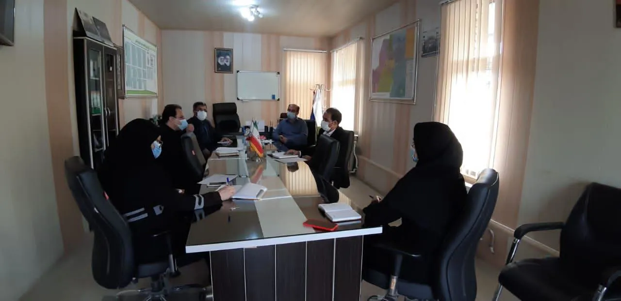 جهت ارتقاء شاخص واکسیناسیون کرونای شهرستان ، نیازمند تعامل تمامی سازمانها و ارگانهای موثر هستیم 