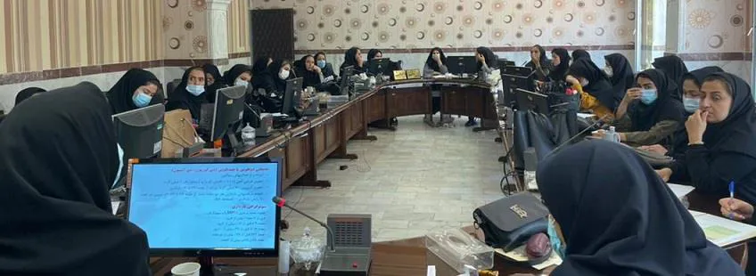 برگزاری جلسه آموزشی "مراقبتهای ادغام یافته سلامت مادران –بازآموزی کتاب راهنمای خارج بیمارستانی ؛ ویژه ماما 