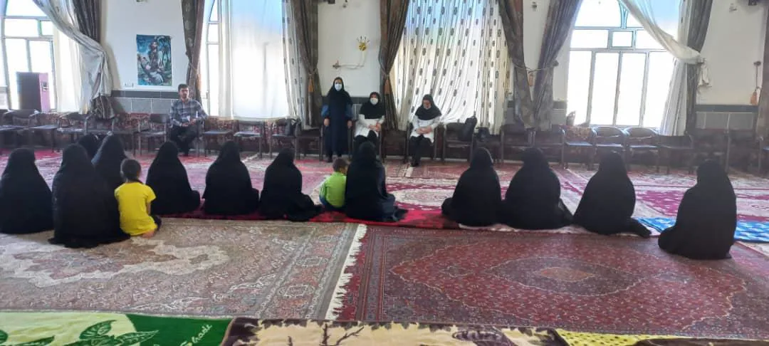 جلسه آموزشی با موضوع پیشگیری از تب مالت در روستاهای آهق و خرمازرد برگزار شد.