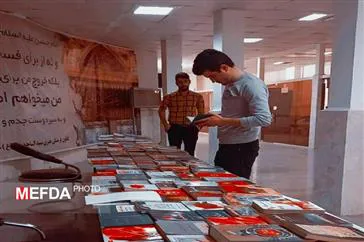 برپایی نمایشگاه کتاب در دانشکده علوم پزشکی مراغه