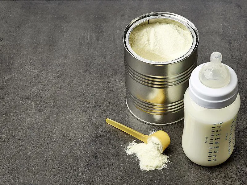 مطلب آموزشی در خصوص آشنایی با شیرخشک ها تهیه شده توسط مدیریت غذا و دارو